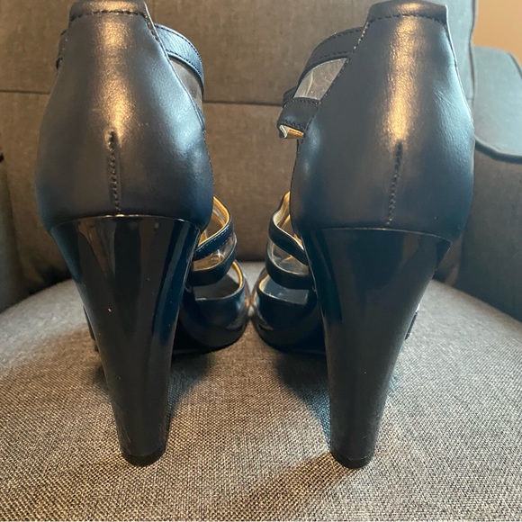 Michael Kors Leather PVC Clear Strappy High Heel Navy size 6.5 M - Picture 9 of 11